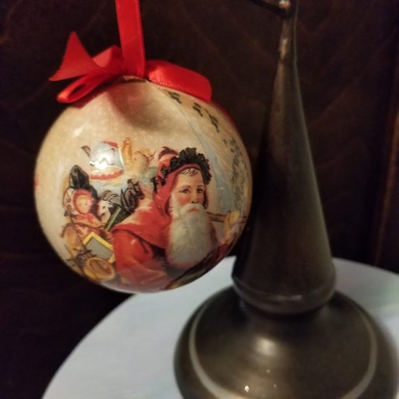 Vintage Style Set of 6 Antique Santa Paper Mache Decoupage Christmas Ornaments - Picture 9 of 15